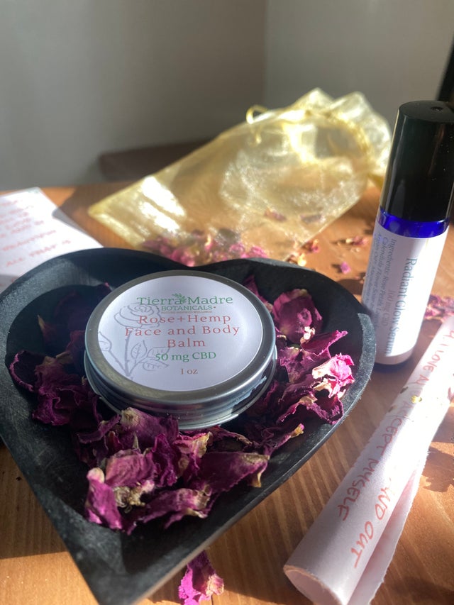Kissed by a Rose-Limited Edition Facial Care Set | Tierra Madre